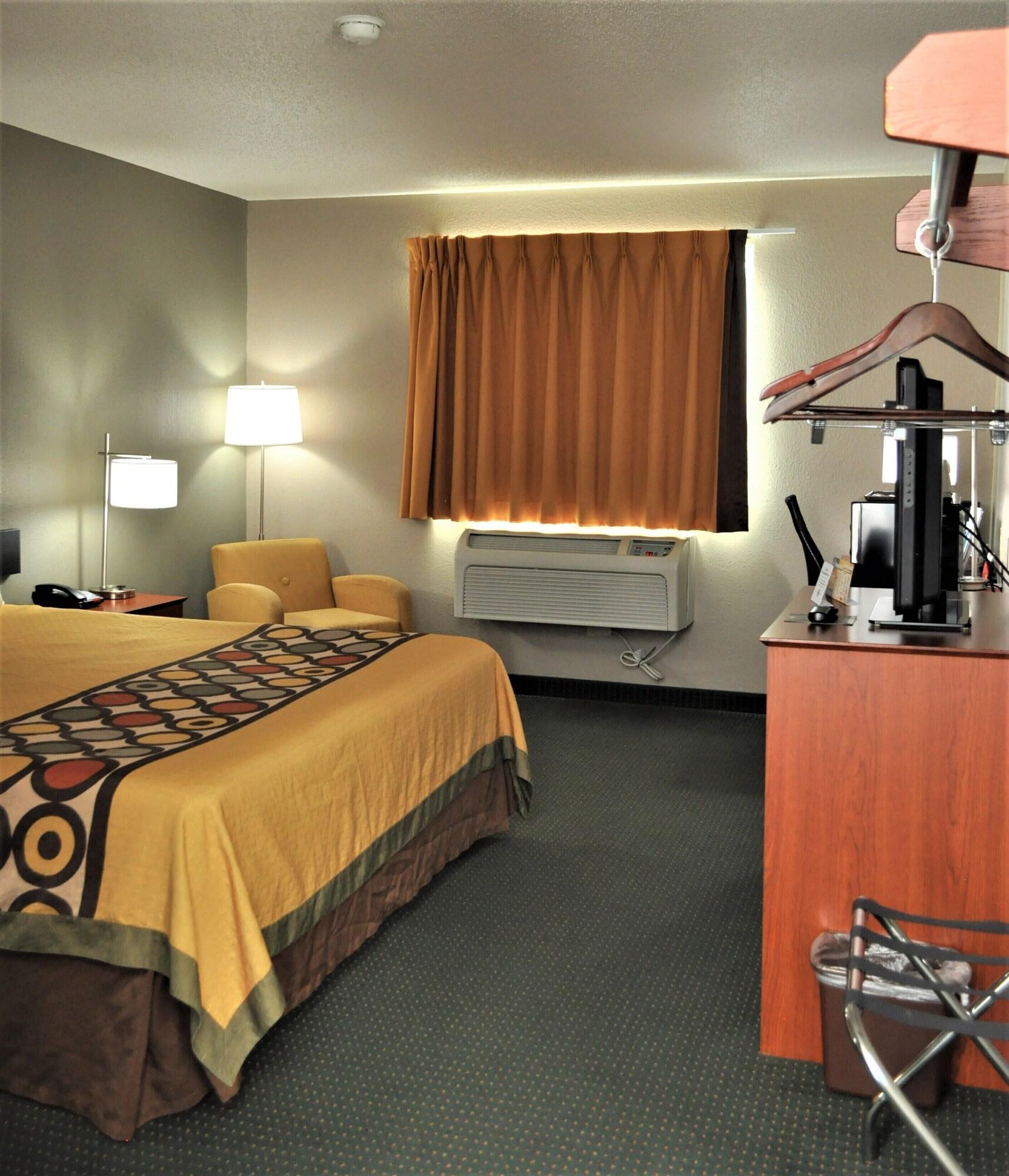Super 8 By Wyndham Clearfield