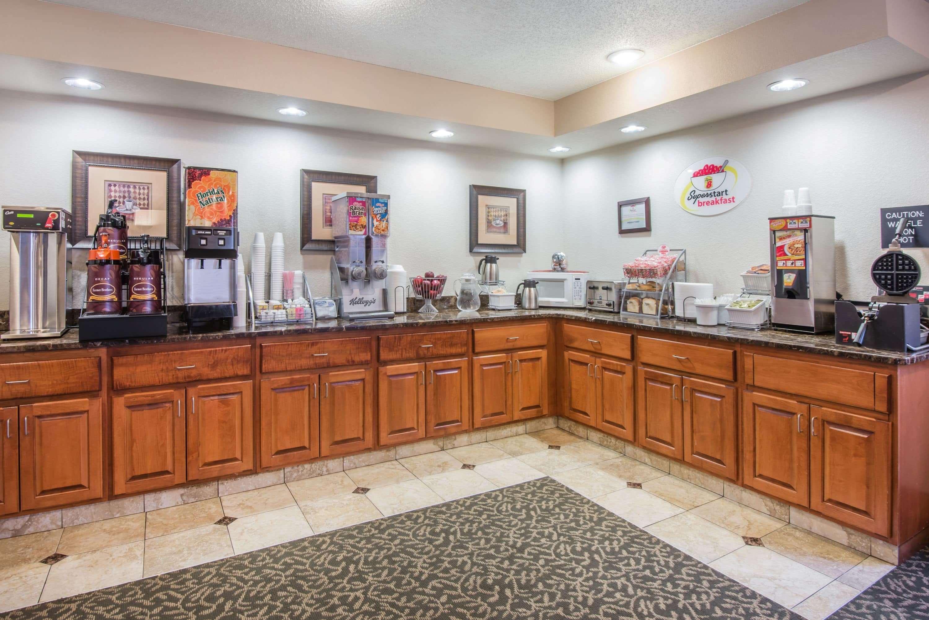 Super 8 By Wyndham Motel 2*