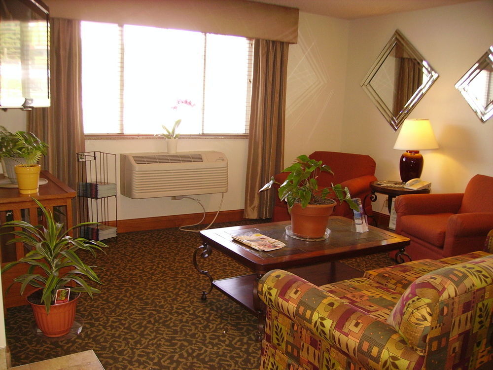 Motel Super 8 By Wyndham 2*