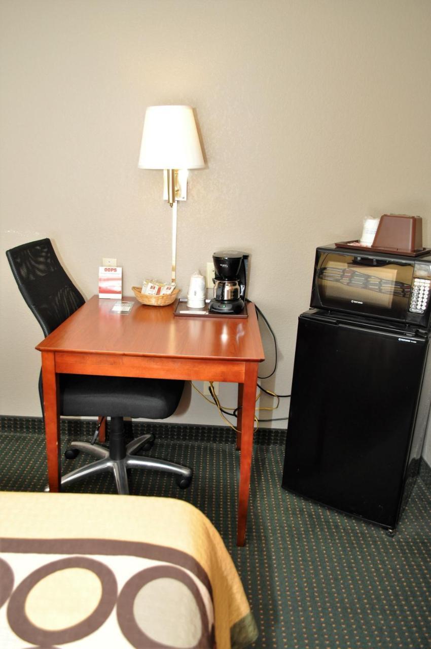Super 8 By Wyndham Motel Clearfield