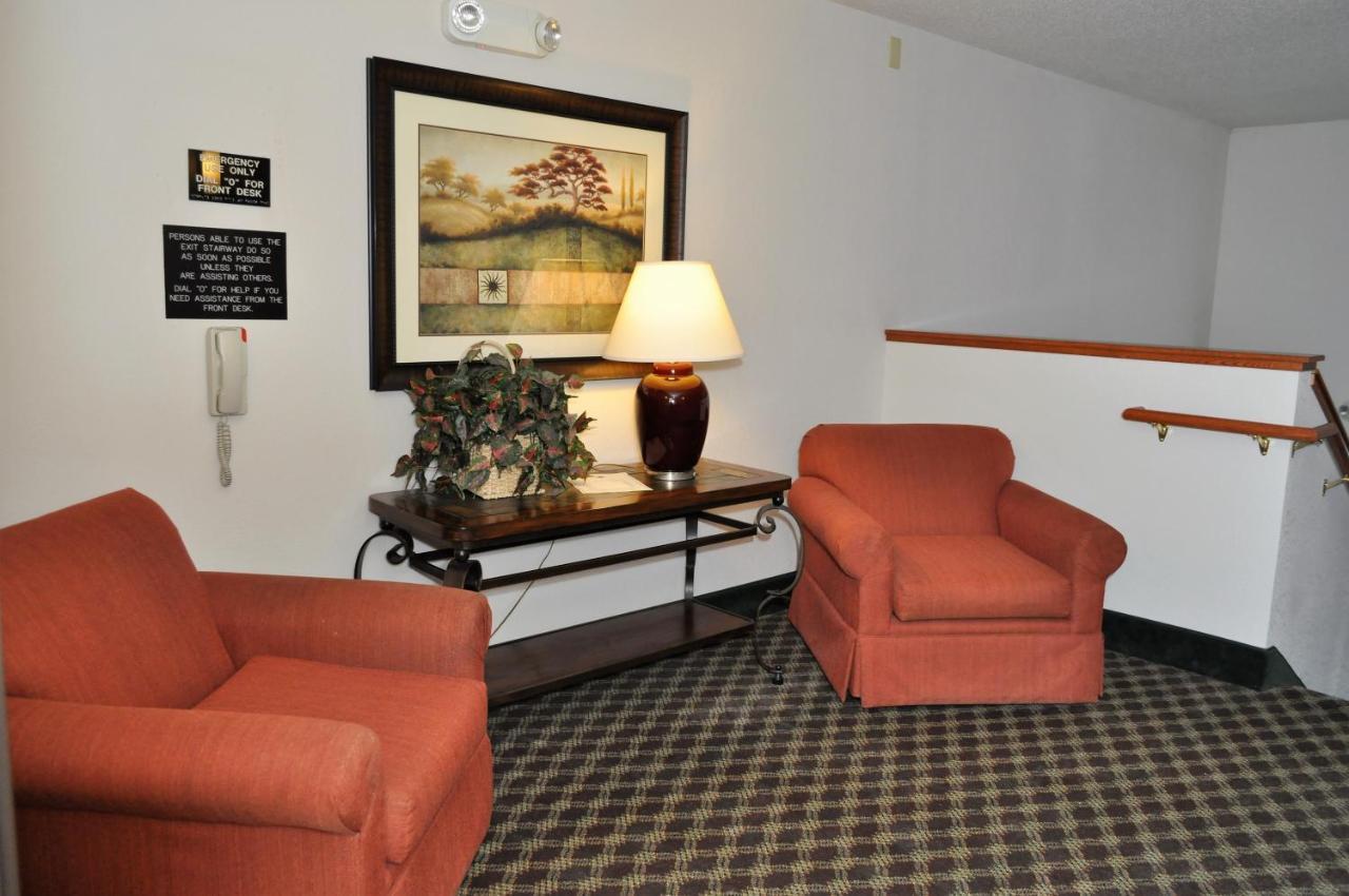 Super 8 By Wyndham Motel 2*