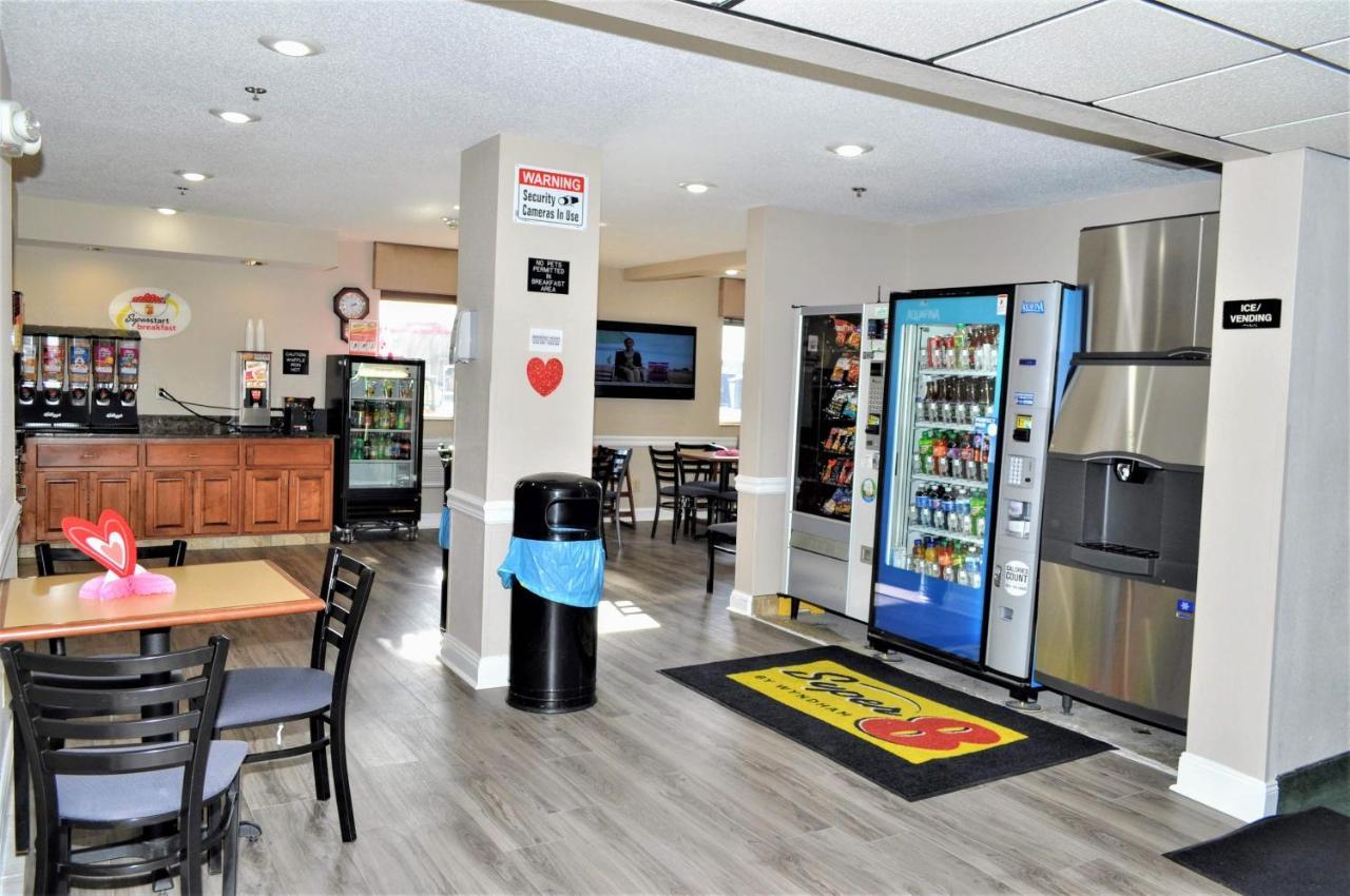 Super 8 By Wyndham Clearfield